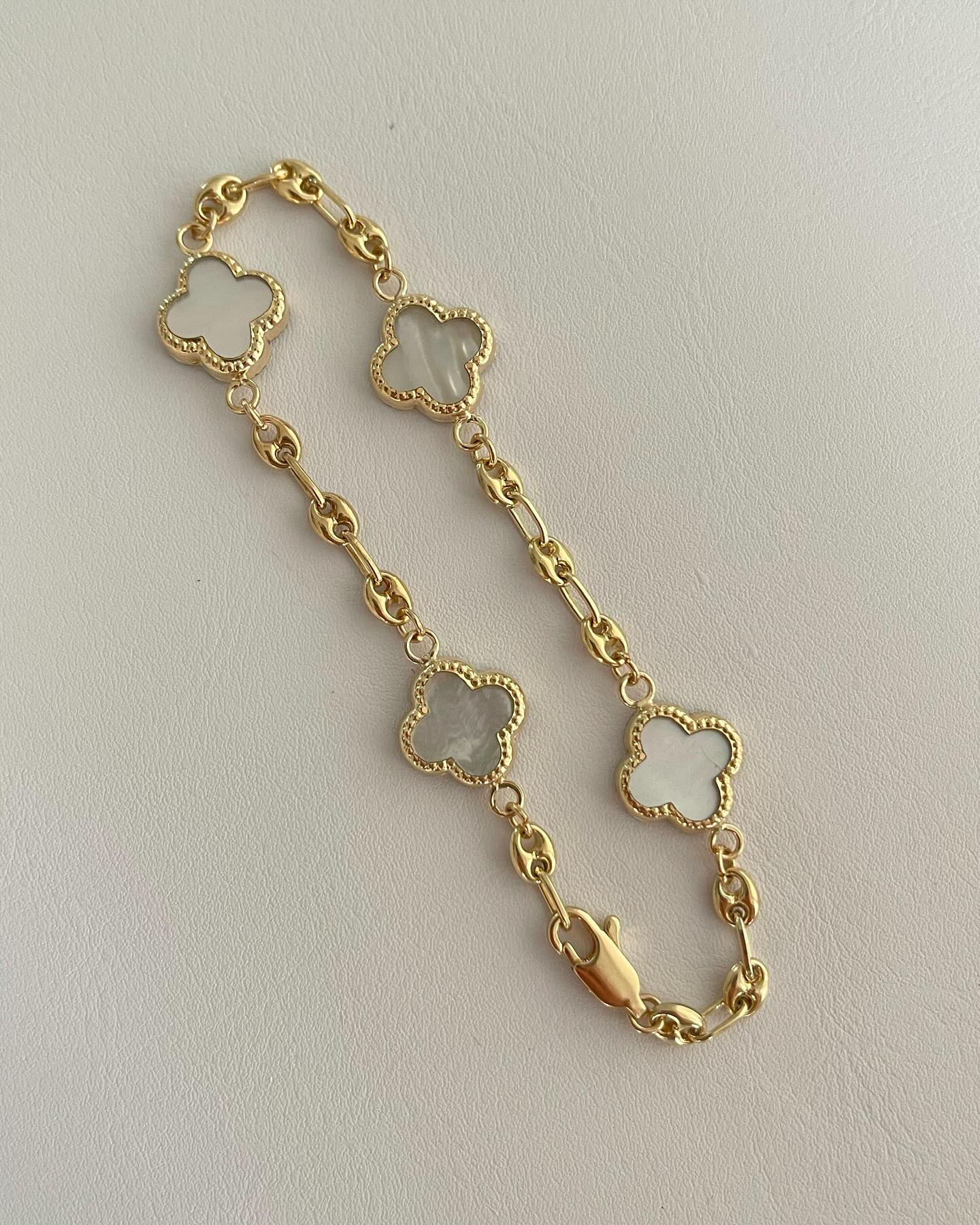 Cristal Luxury Joyeria Facebook ad: NUEVO DISEÑO EN TENDENCIA VC