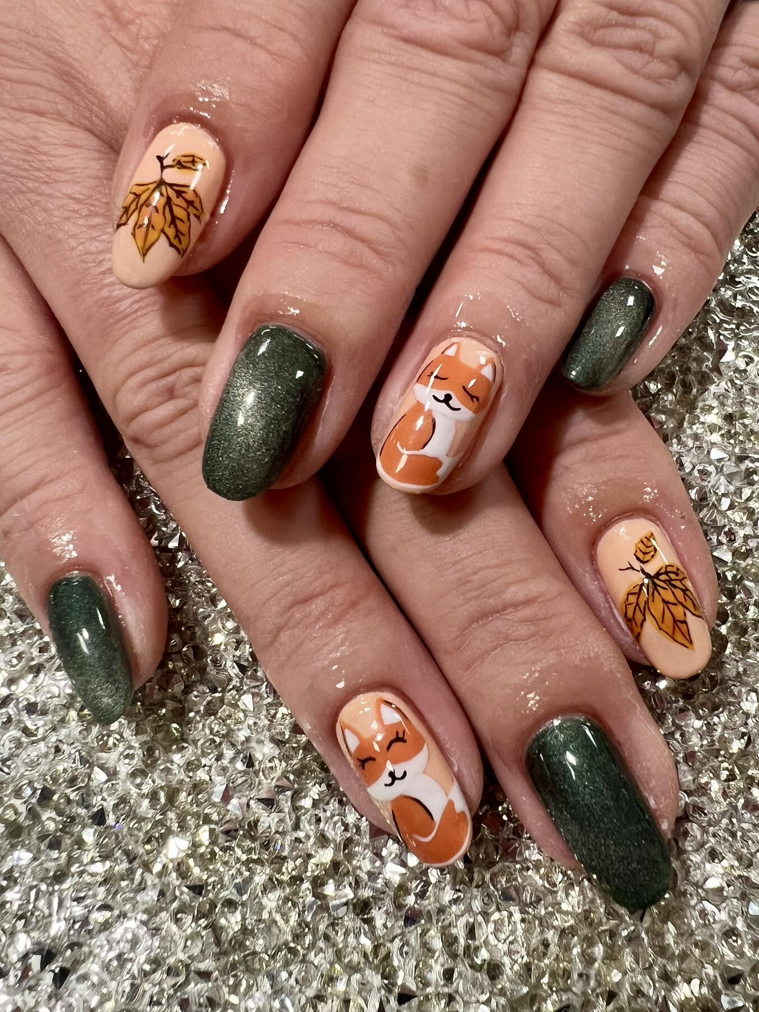 Freshlook Beauty Facebook ad: Stop scrolling. Your nails deserve better.