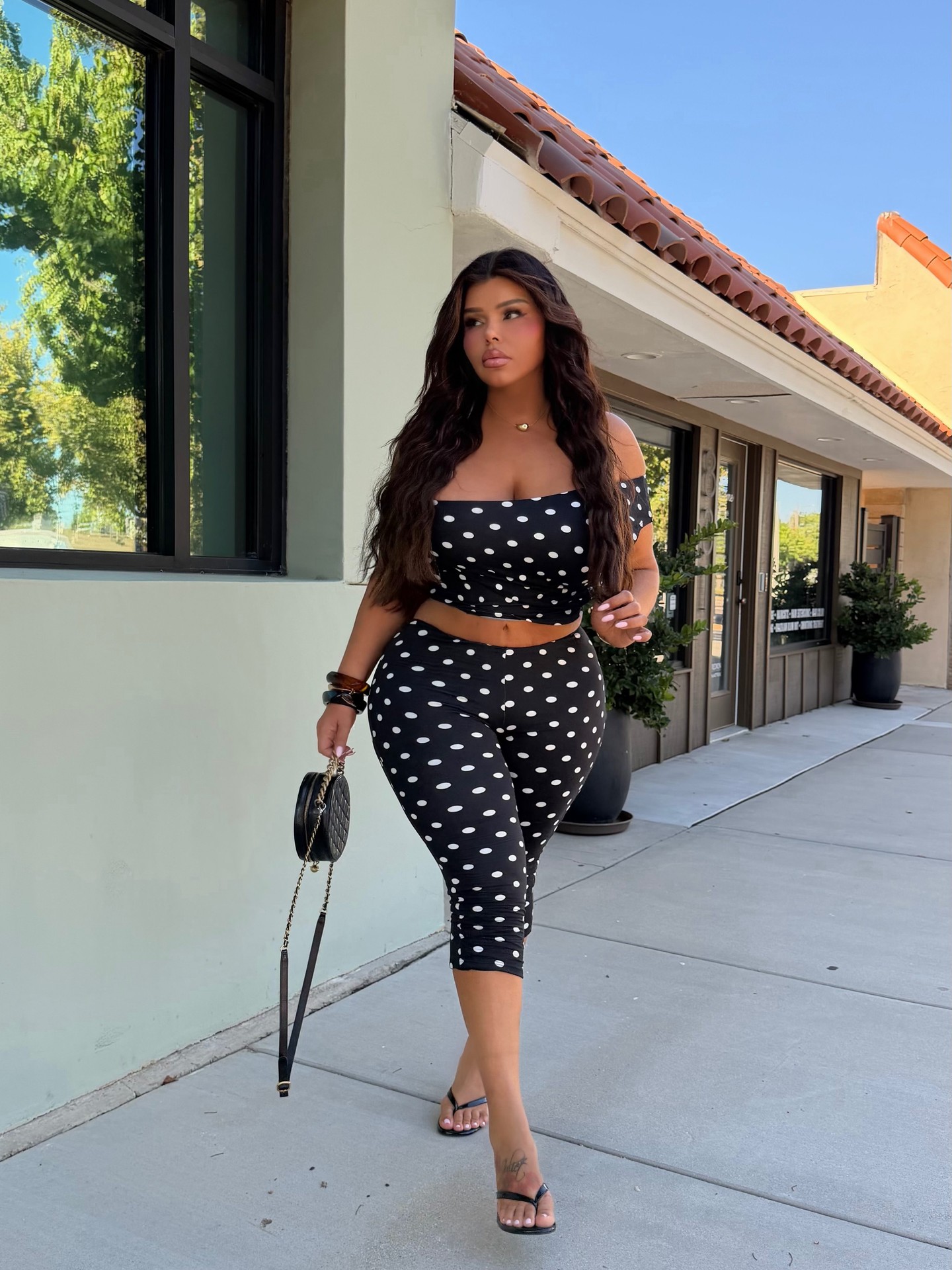 Fashion Nova Curve Facebook ad