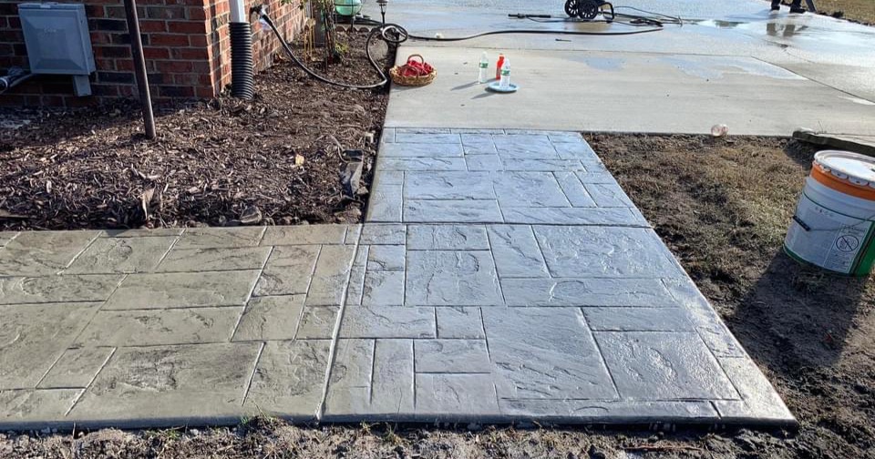 Santos Concrete llc Facebook ad: Offering quality concrete in a timely manner!