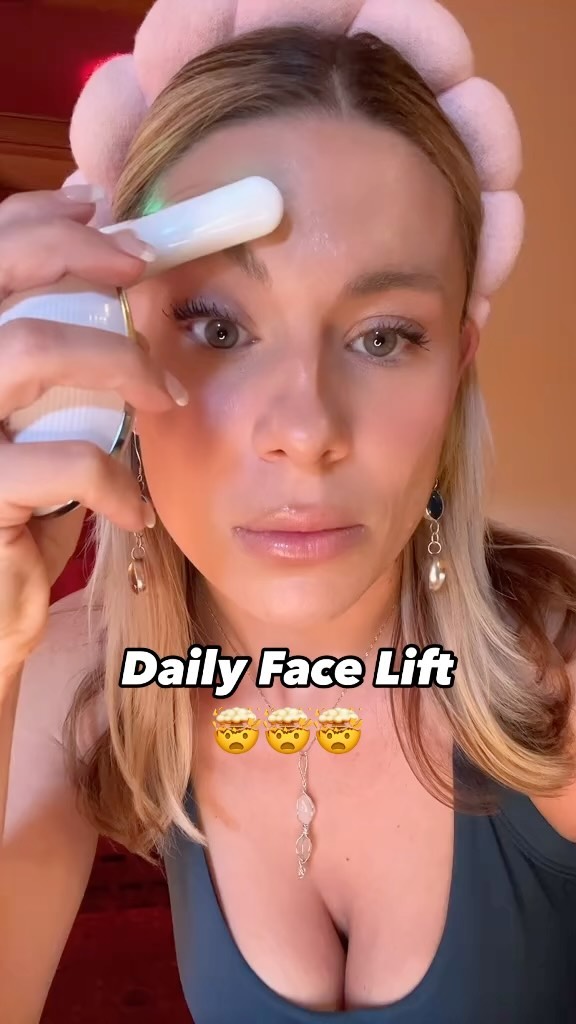 Soluna SKIN Facebook ad: My favorite is the red which activates the…