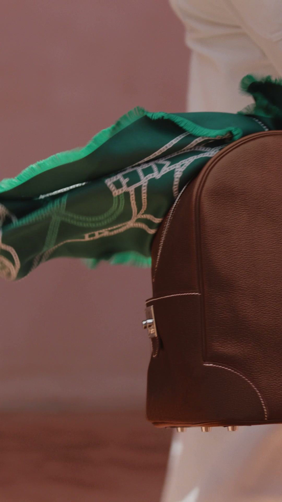 Hermès Facebook ad: Ride on! All set for a colourful escapade.