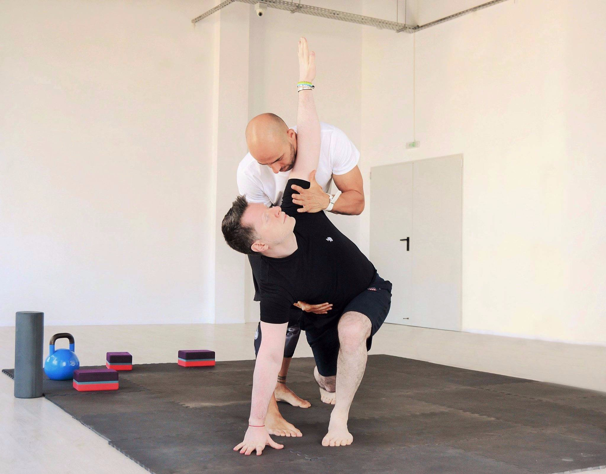 Postural Alignment by Tiberiu Vintiloiu Facebook ad: Postural Alignment Romania