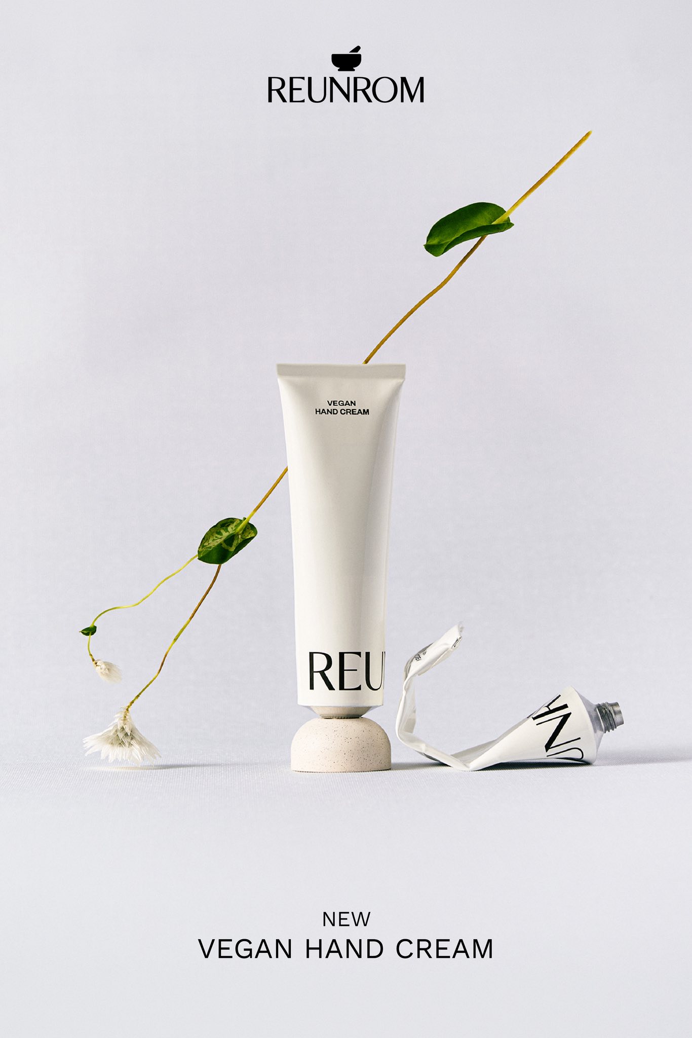Reunrom Everyday Facebook ad: Gentle on your hands, kind to your skin.