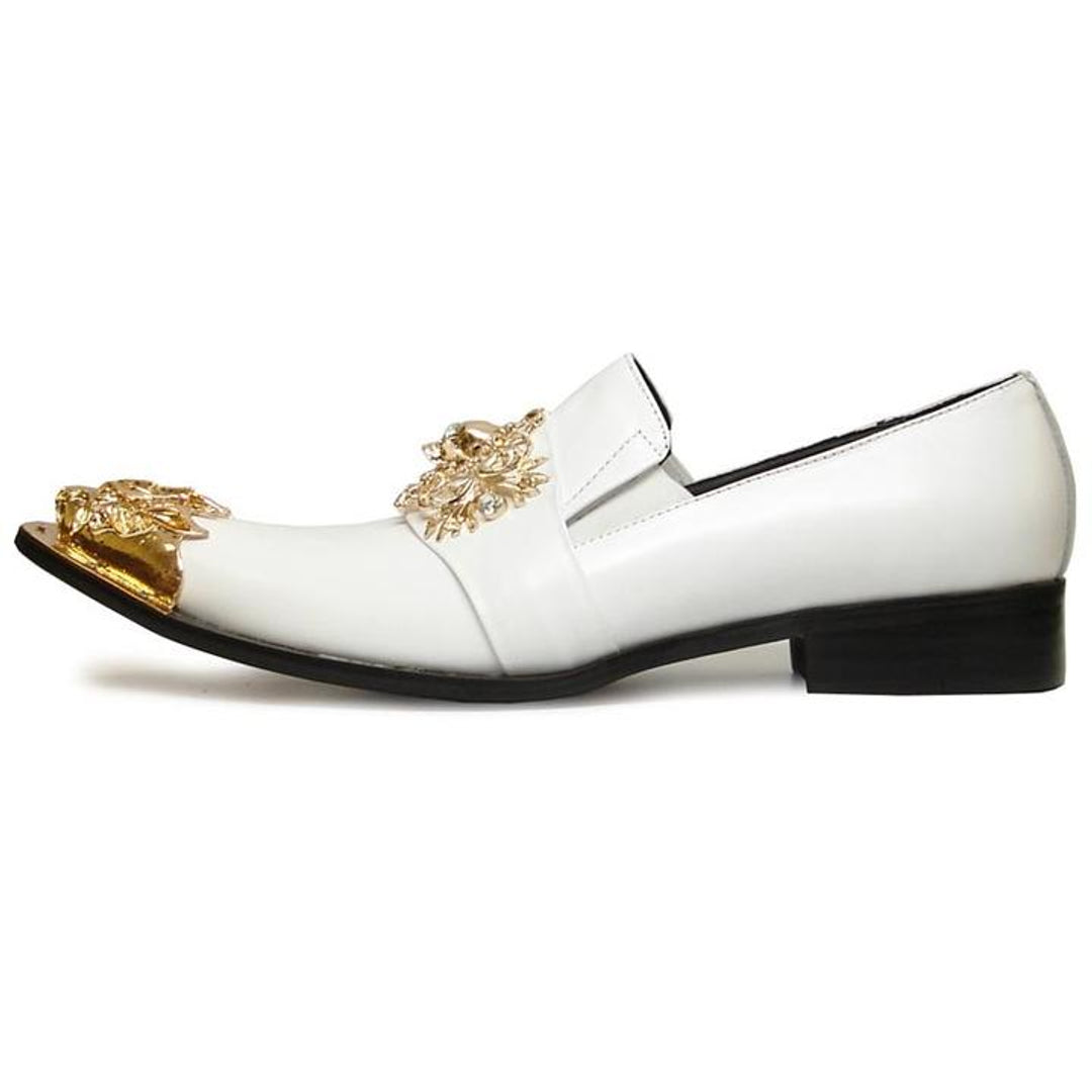 Dolashoes Facebook ad: Aggressive skull metal, hand‑painted patina leather, and a…
