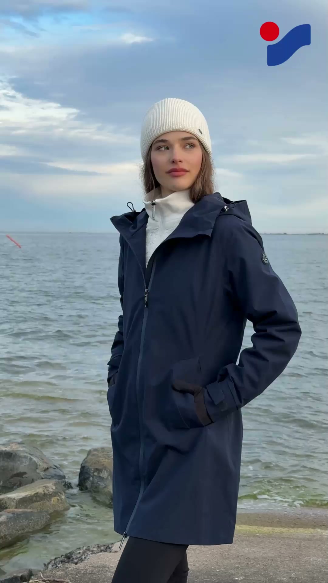 Intersport Suomi Facebook ad: Löydä omat ulkoilun suosikkisi!