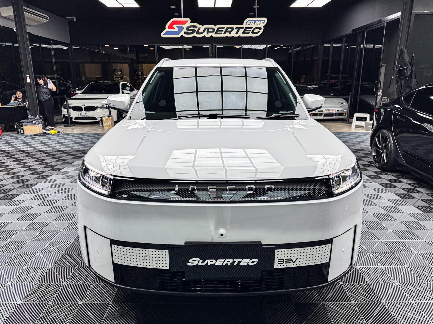 SuperTec Films : ฟิล์มกรองแสงรถยนต์ และอาคาร Facebook ad