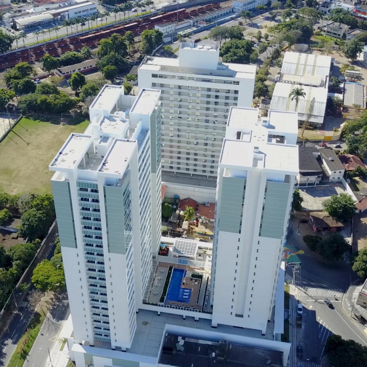 Imovelweb Facebook ad: Procurando novos lançamentos imobiliários?