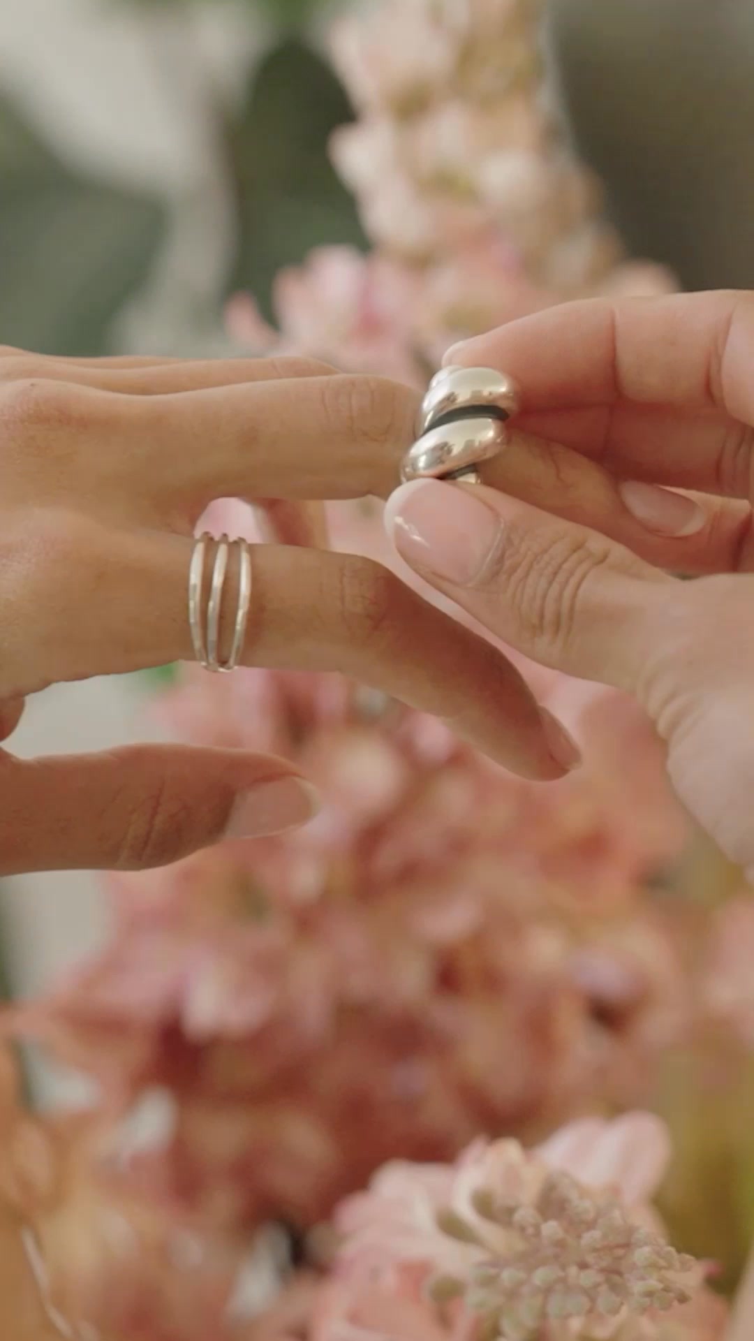 James Avery Artisan Jewelry Facebook ad: The Wedding Collection