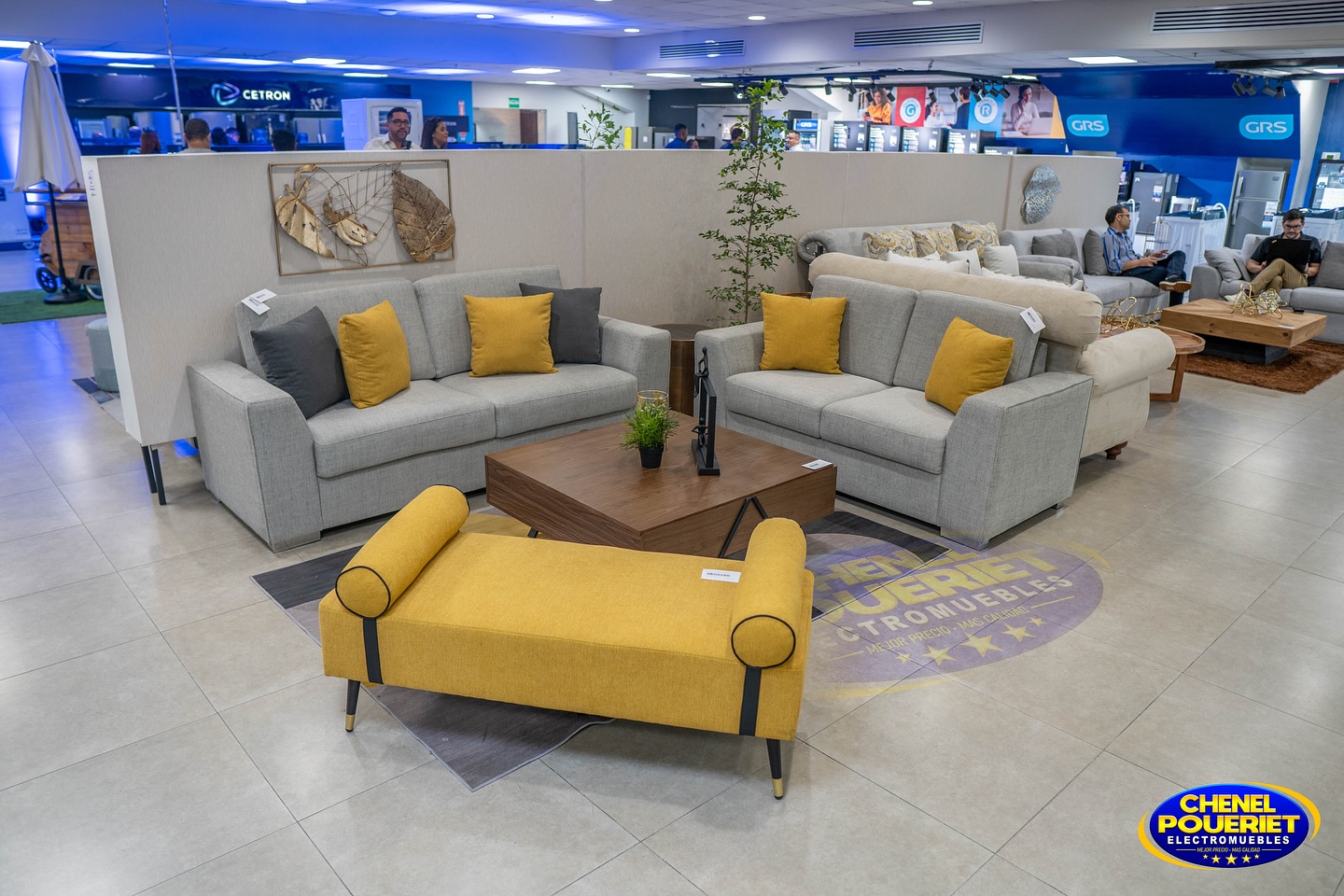 Chenel Poueriet Electro Muebles Facebook ad: ¡El mueble gris que combina con todo!