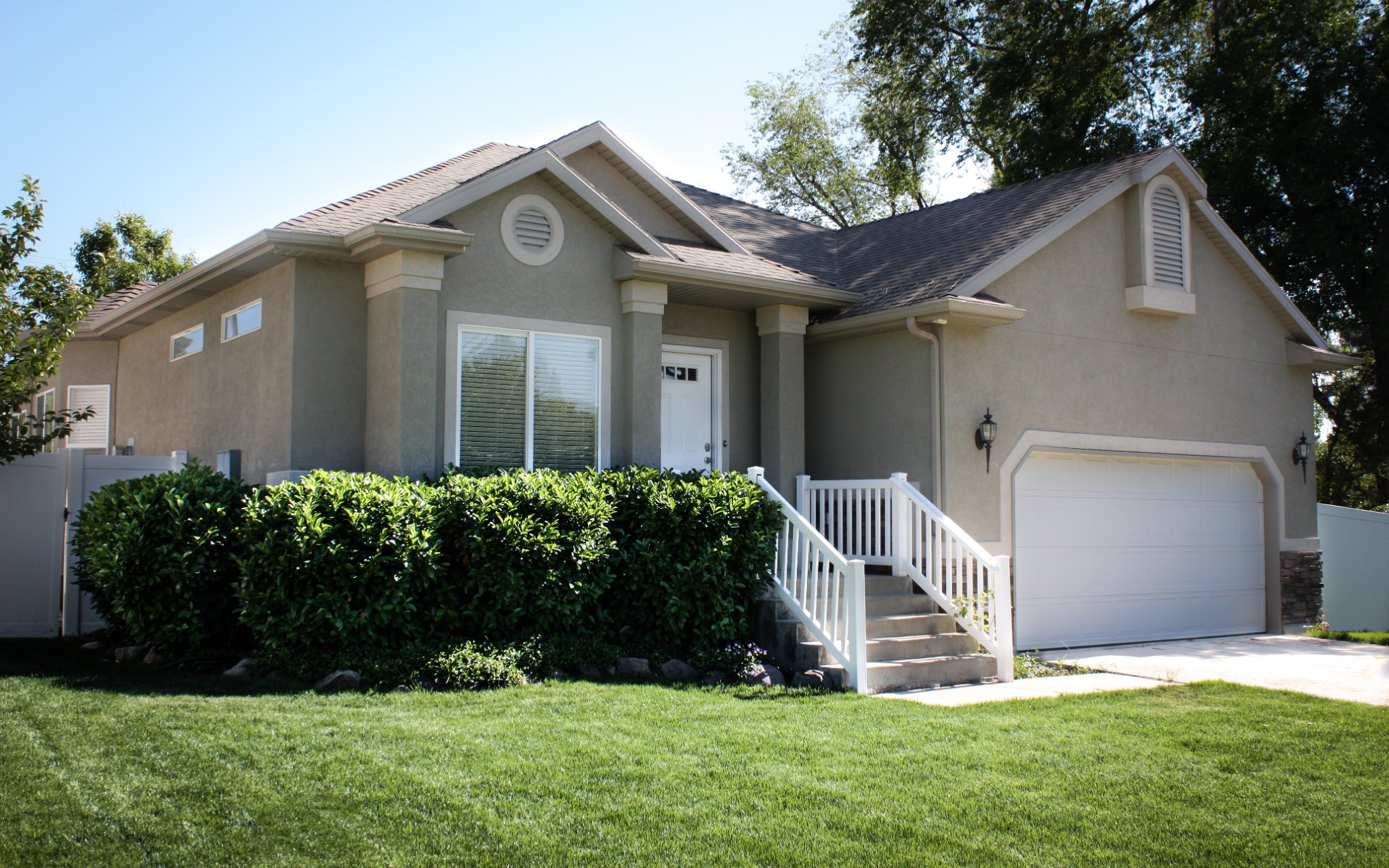 Chris Barlow Facebook ad: 5 Beds 3 Baths House