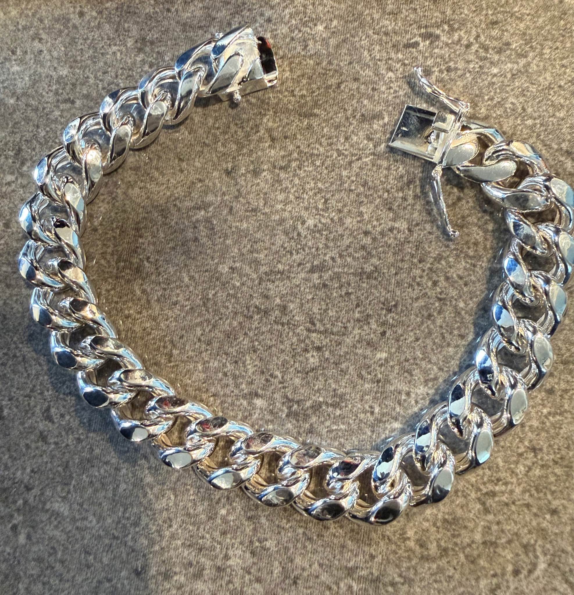 Stephanie Silva Facebook ad: 12.5mm 9 Luxury Miami cuban, Solid 925 Sterling Silver Box…
