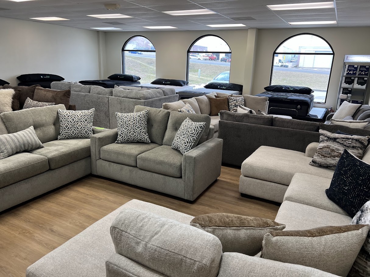 BoxDrop Cape Girardeau Facebook ad: Saturday Steals & HOT Deals