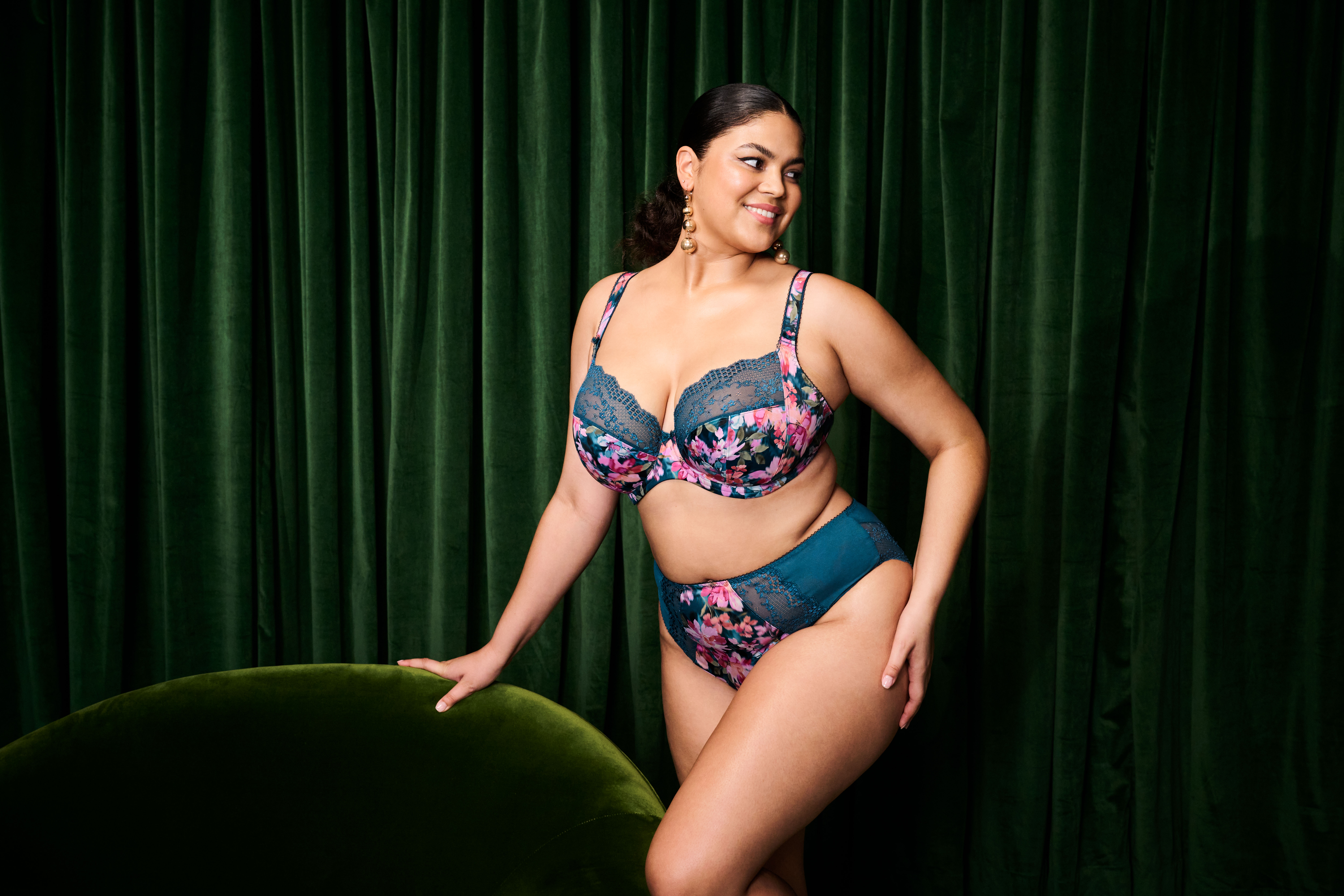 Belle Lingerie Facebook ad