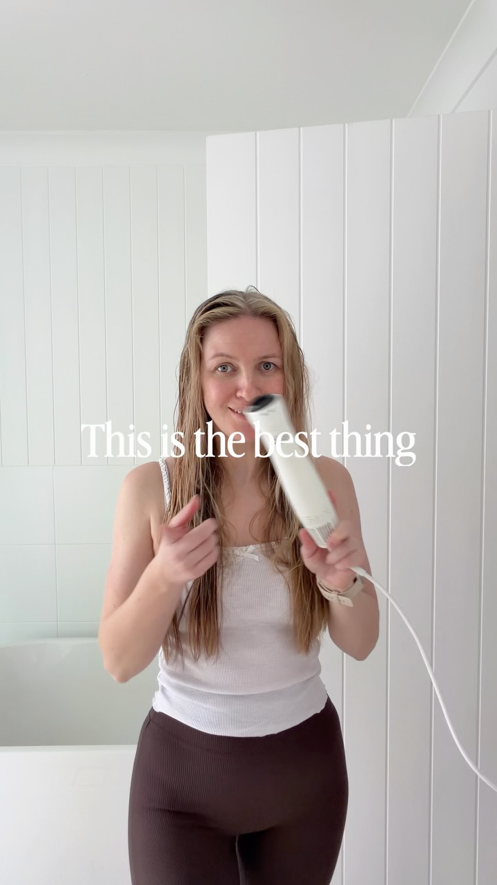 BondiBoost Facebook ad: I bought the airstyler earlier this year, hands…
