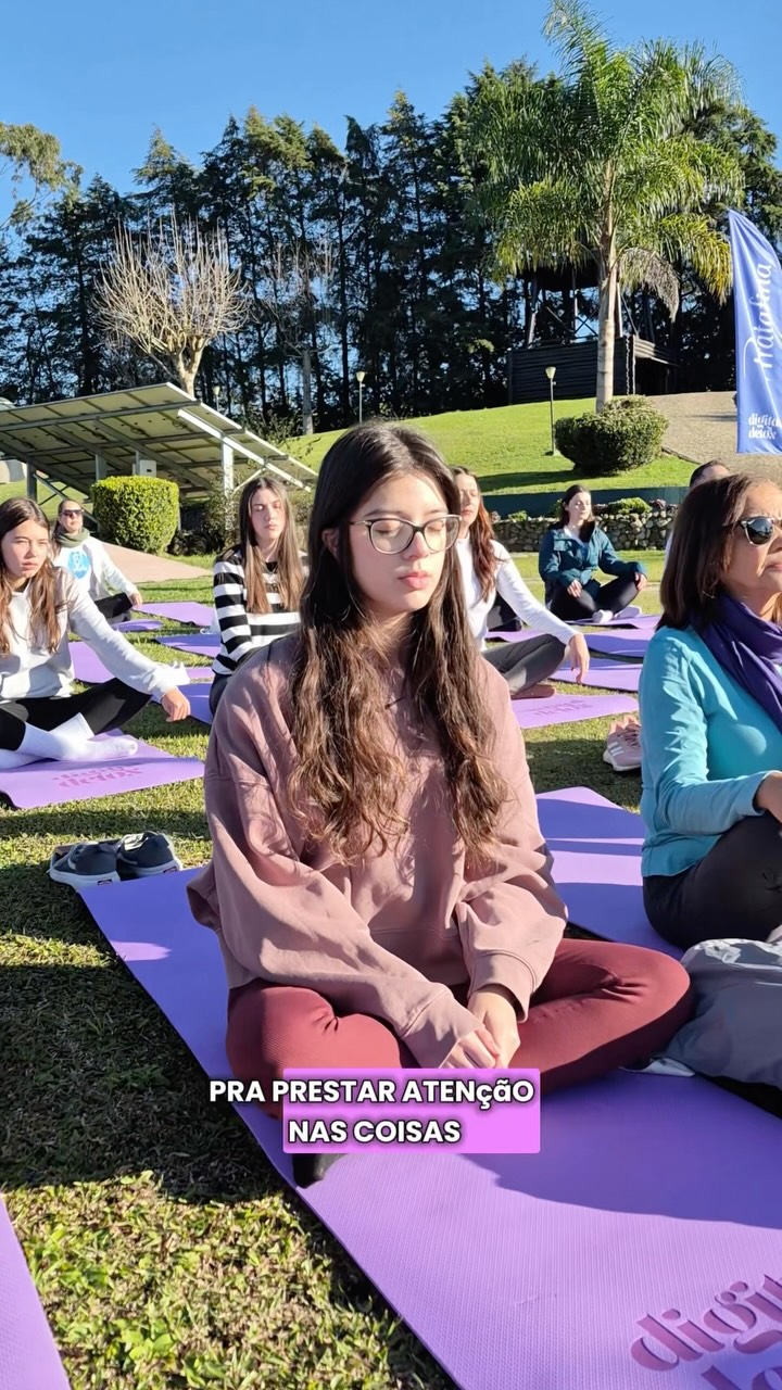 Digital Detox Facebook ad: Não é sempre que paramos para ouvir o…
