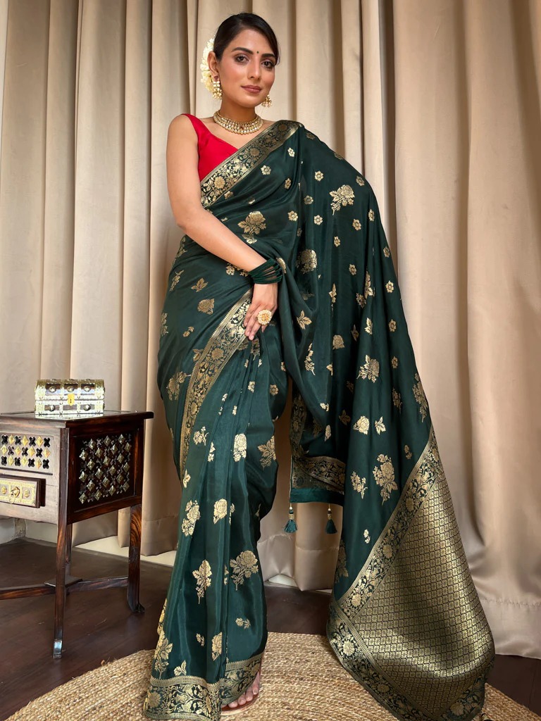 Women Elegence Facebook ad: Free Delivery Min 50% Off COD