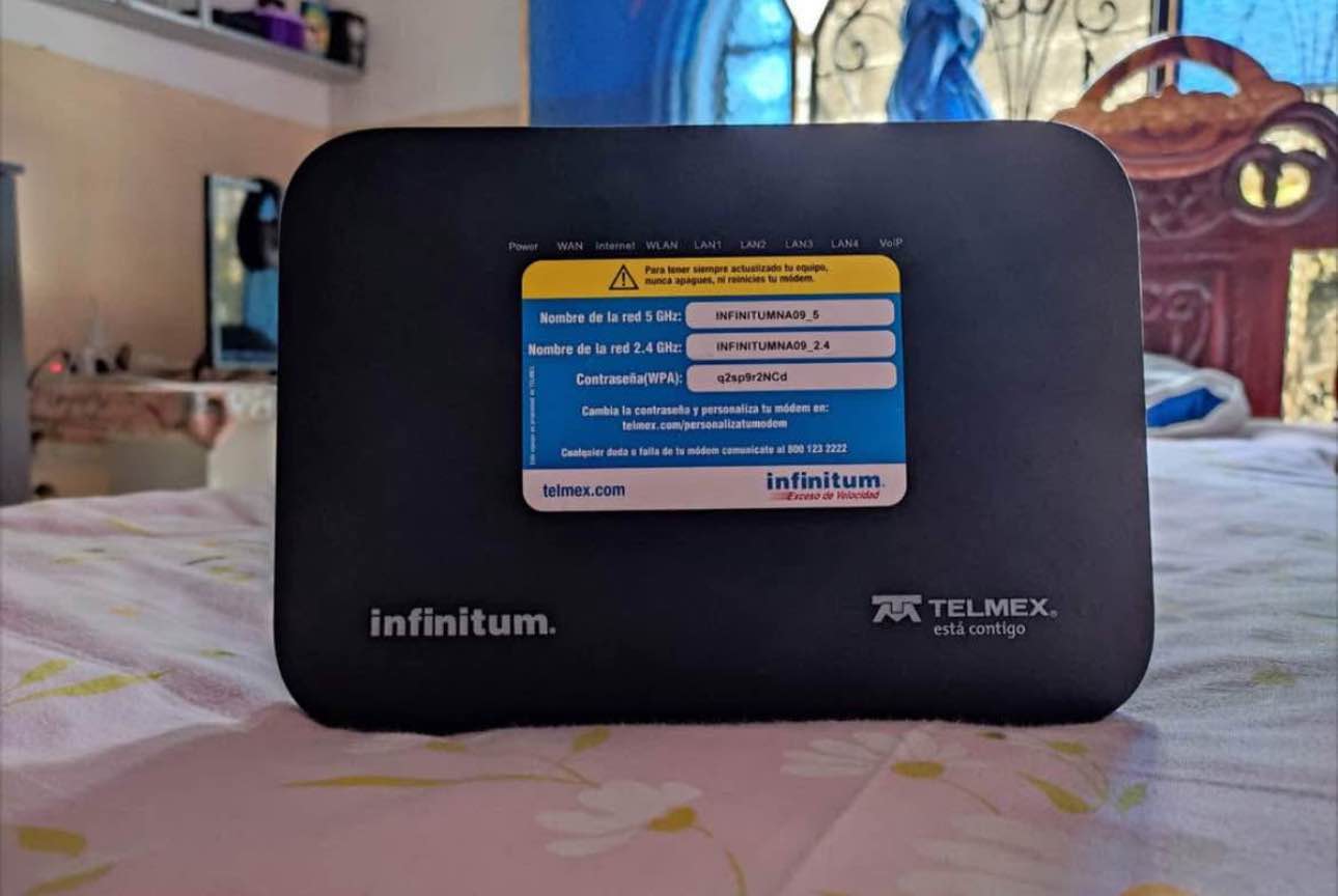 Camila Diaz Facebook ad: internet telmex sin pago al inicio fibra optica