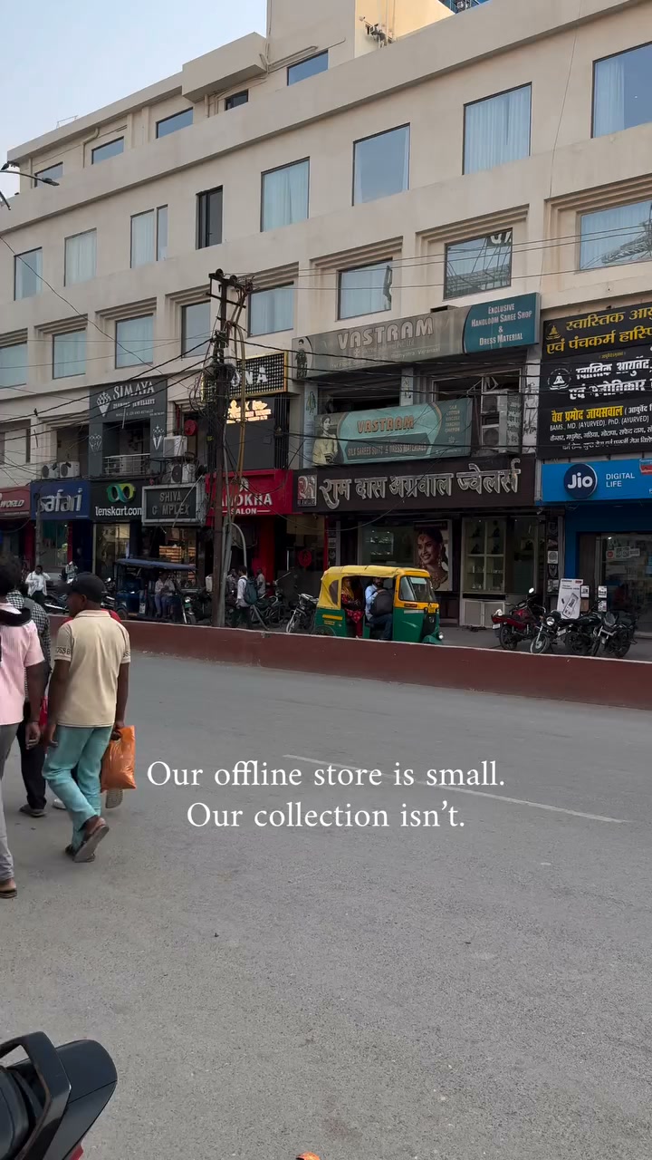 Hanfi Handicraft Facebook ad: Our store may be small, but the collection…