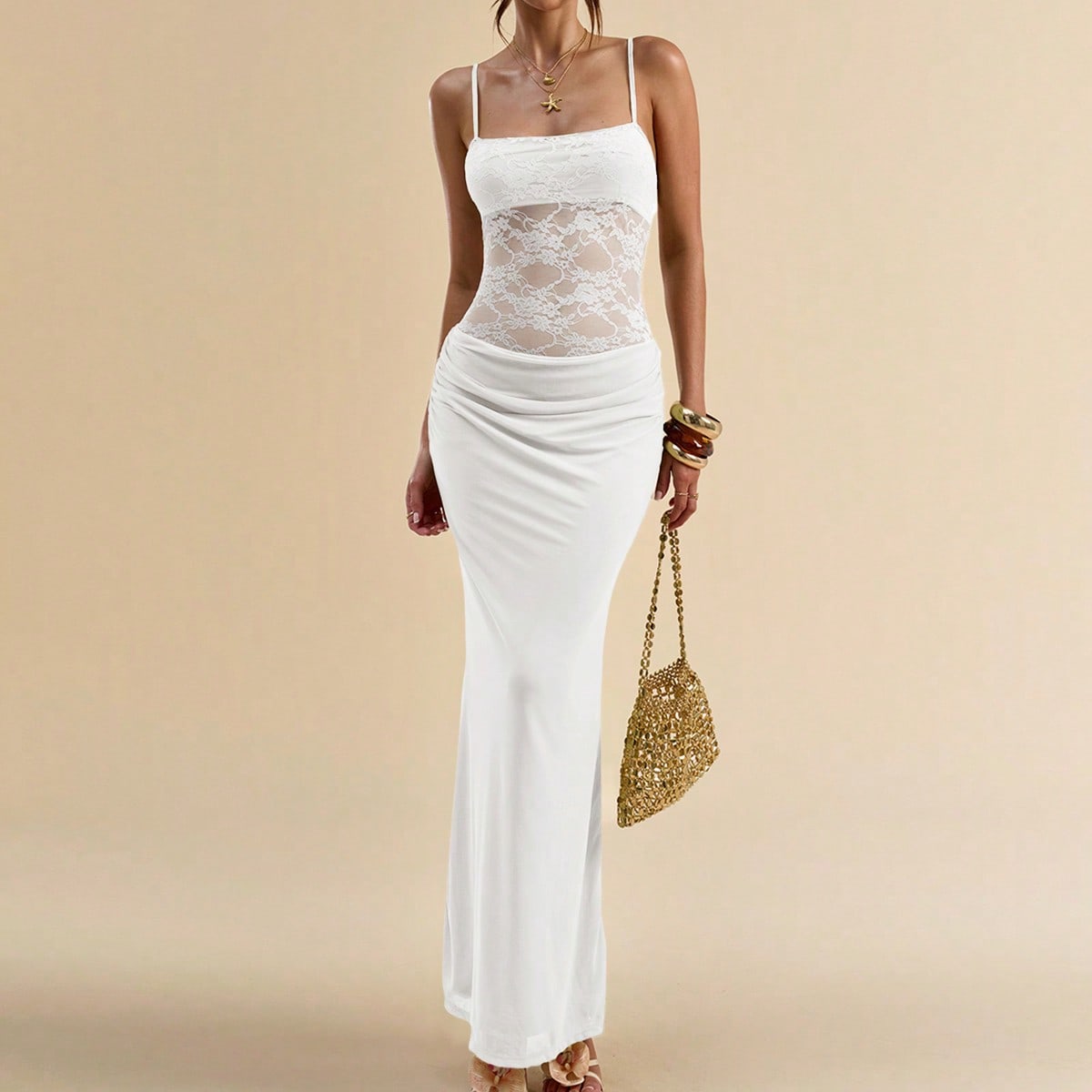 SHEIN Facebook ad: המבצעים החמים של היום