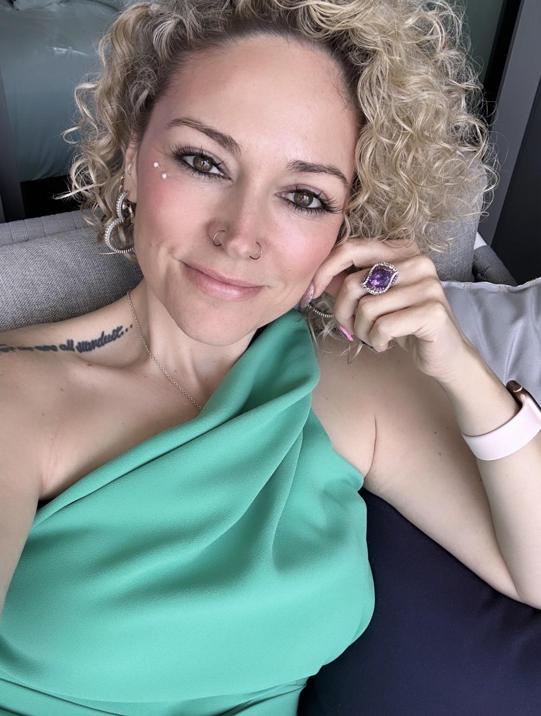 Skye Hanley - The 2-Hour CEO Facebook ad