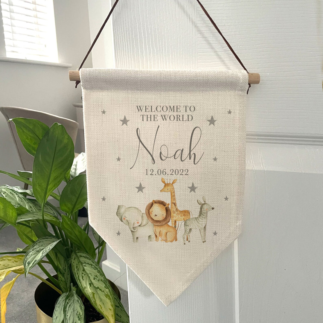 Jean & Moon Facebook ad: Personalised gifts from our little store