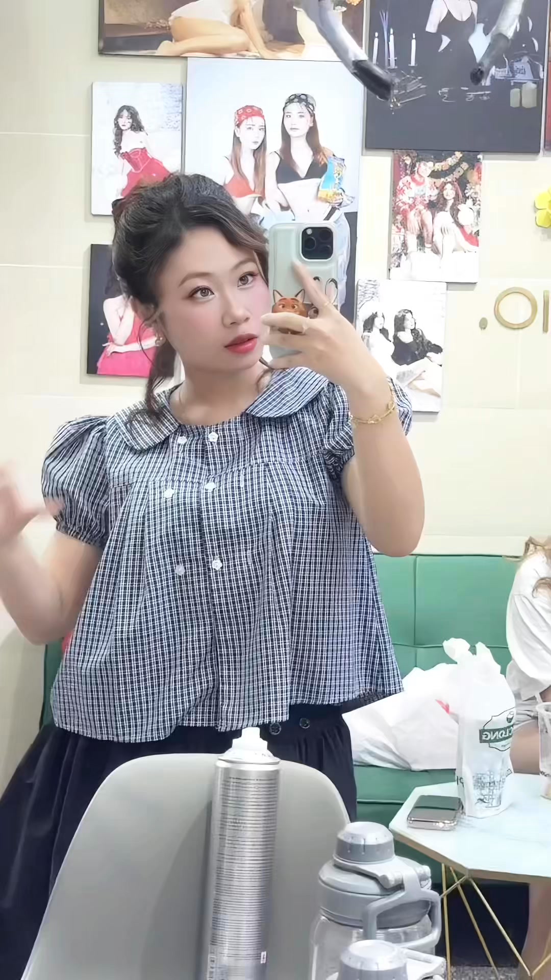 Hoàng Thi StudiO HCM Facebook ad: **BIẾN HÓA THÀNH PHIÊN BẢN XINH ĐẸP NHẤT…