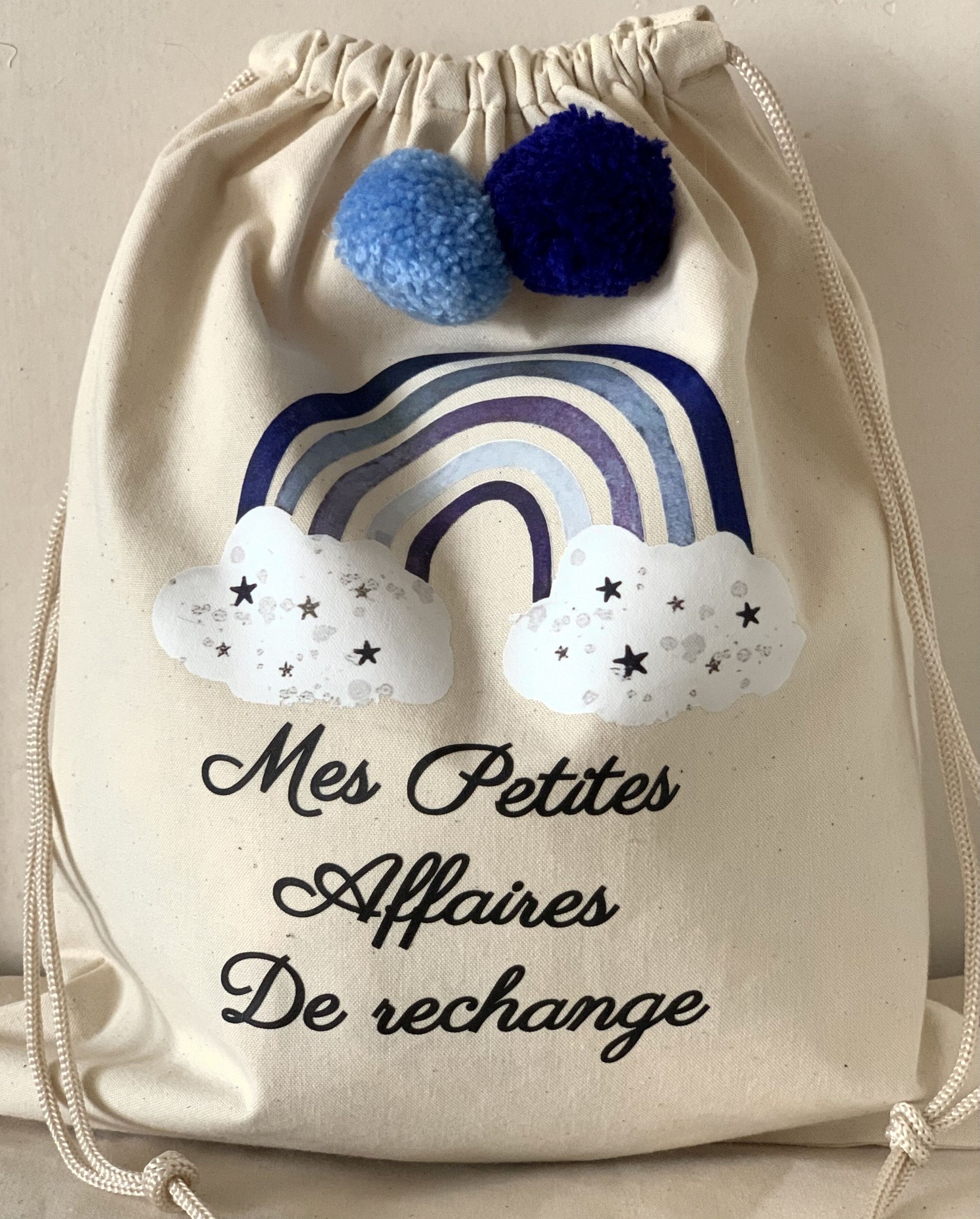 Mes petites merveilles Facebook ad: Bébé arrive bientôt et la valise de maternité…