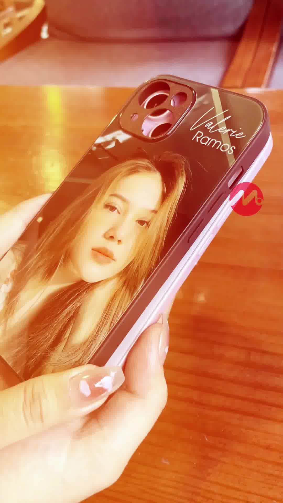 Minvio Facebook ad: Personalized Phone Cases