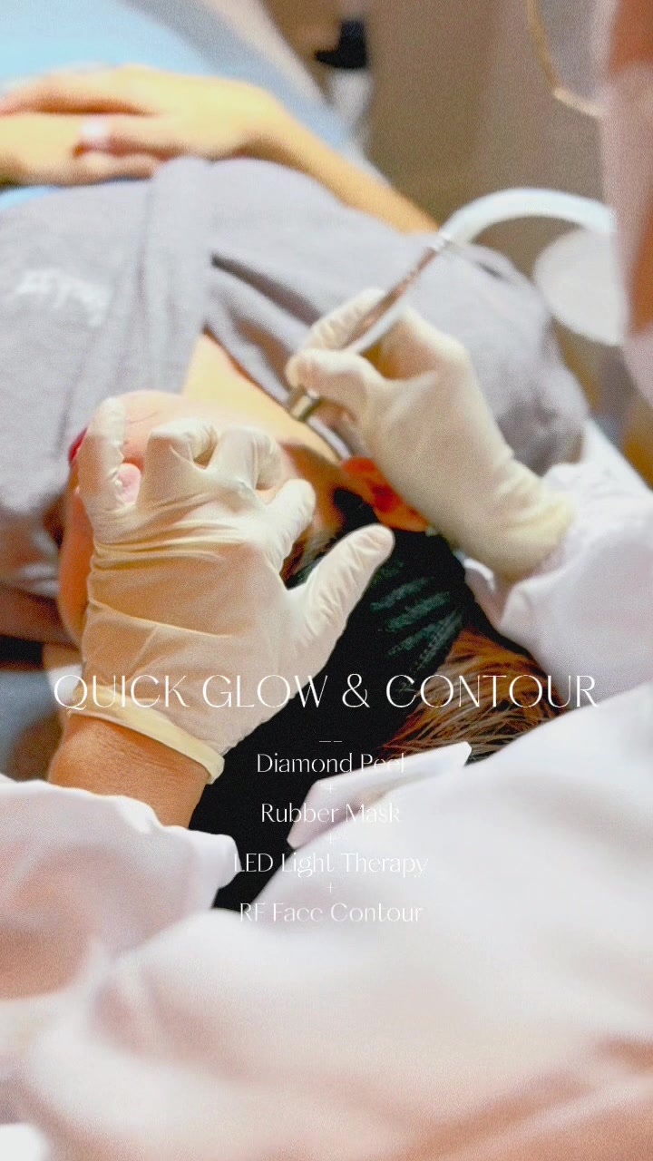 Skinology Aesthetic Clinic Facebook ad: Chat to Book An Appointment