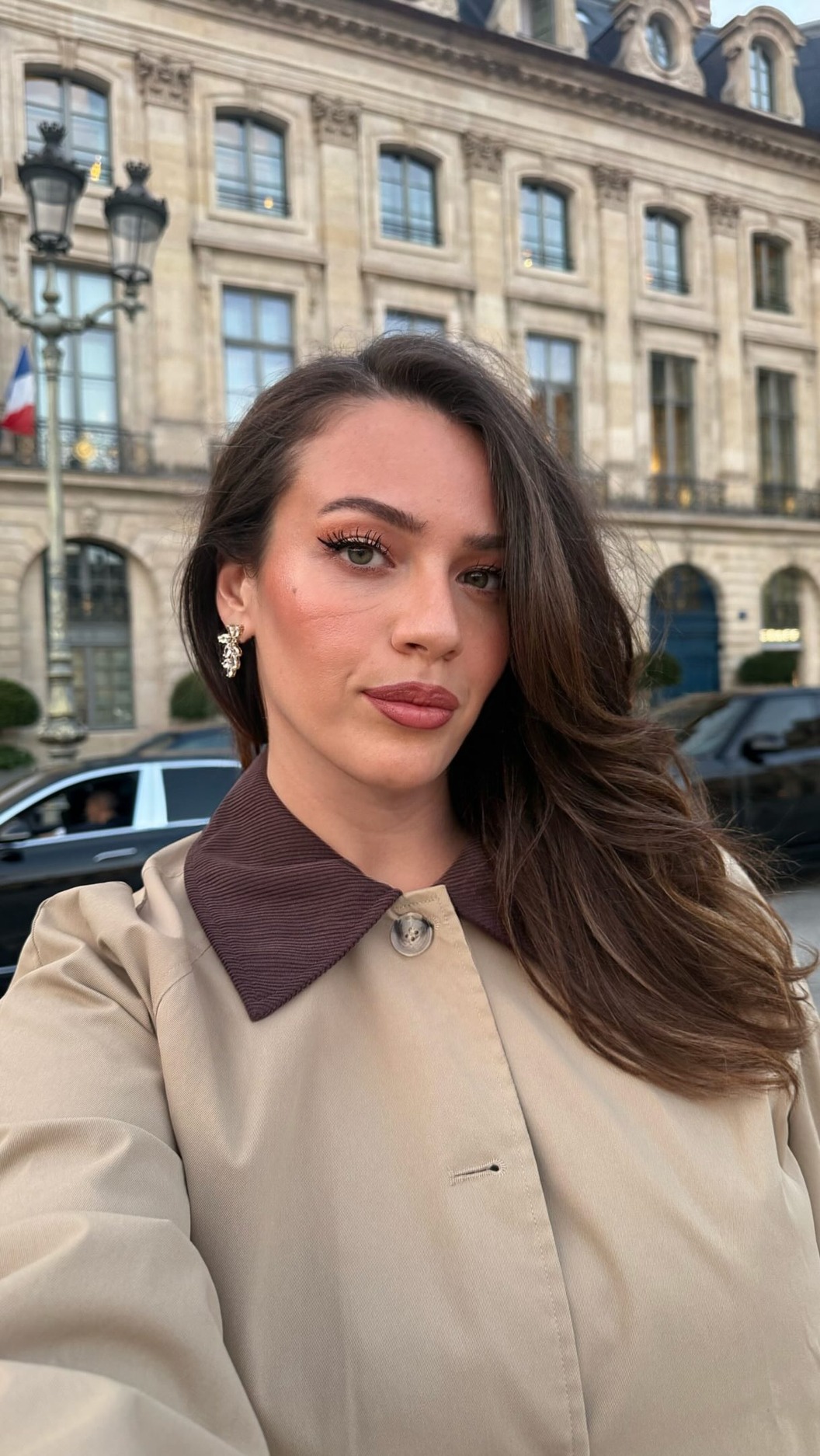 Taniamakeuplusoff Facebook ad: Vous validez ces looks sur mon 46/48?