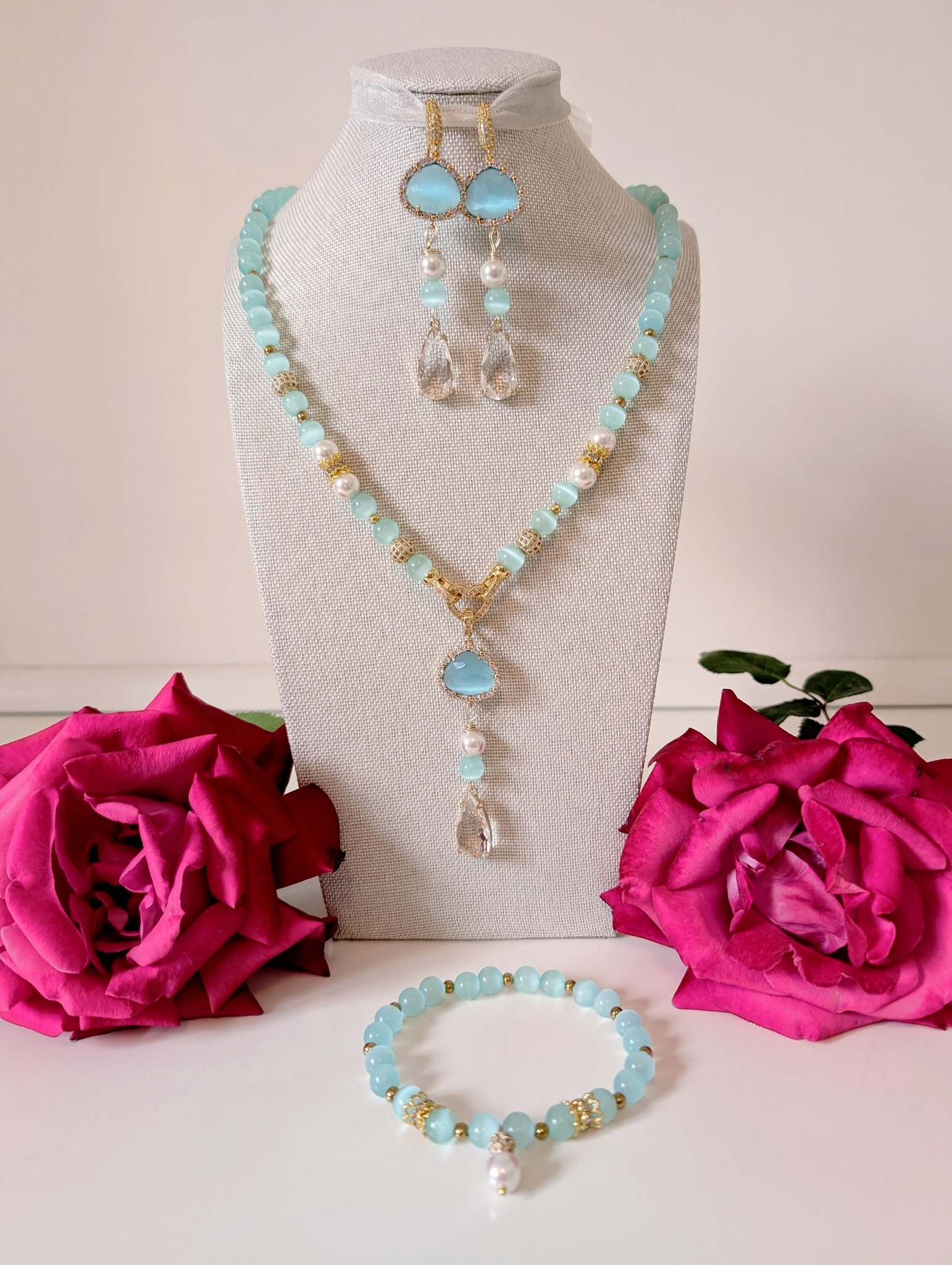 Lorygio' Bijoux Facebook ad: Gioielli artigianali Unici, creati a mano, spedisco in…