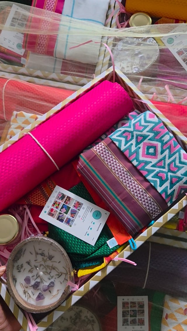 Tohfa Facebook ad: India is a country filled with vibrant colours!