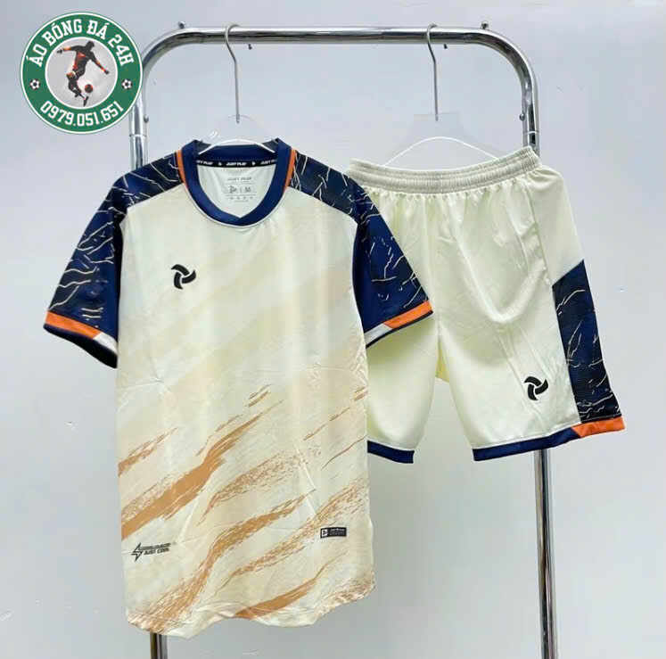 K&T  SPORT Facebook ad