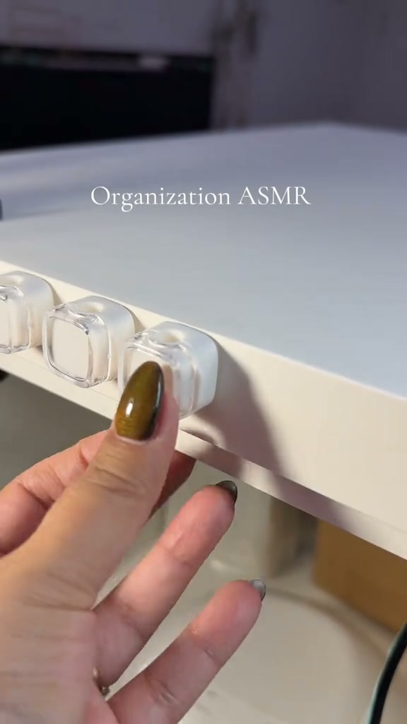 Joy Lumia Home Facebook ad: Magnetic Cord Organizer Clip Set