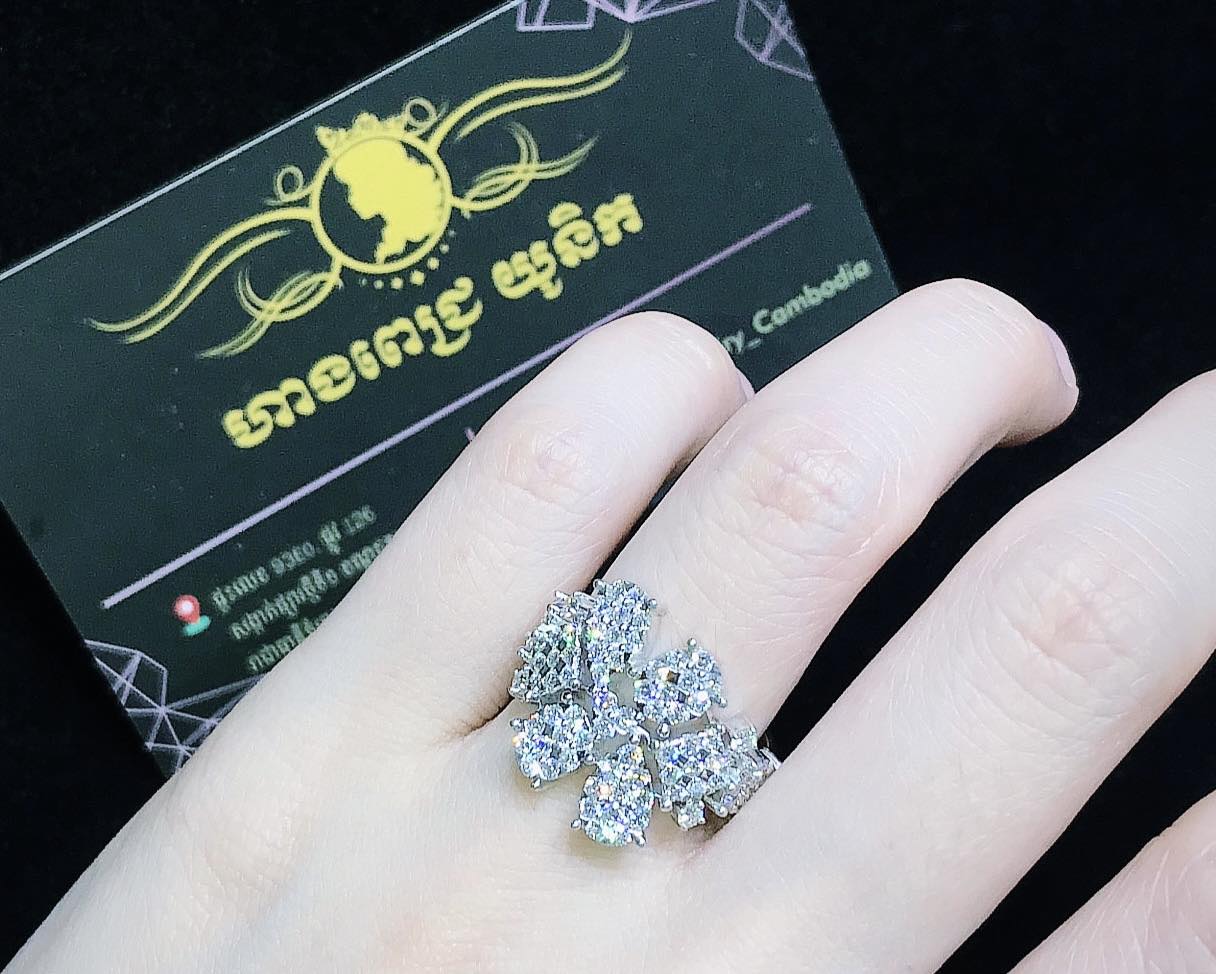ហាងពេជ្រ យូនិក Unique Jewelry Facebook ad: 1800$ ខាត 150$