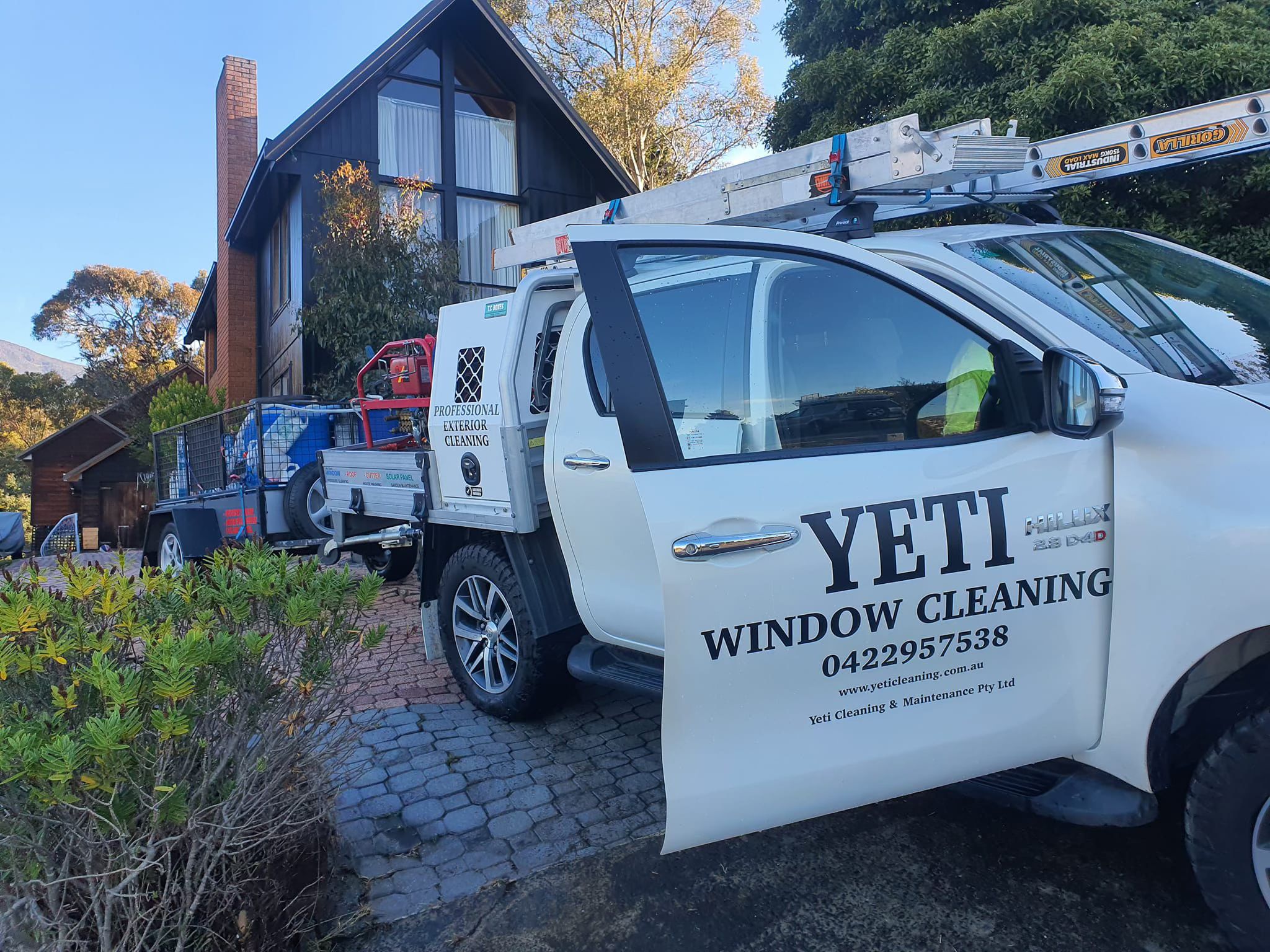 Yeti Window Cleaning Facebook ad: Greater Hobart’s Trusted Exterior Cleaning Experts
