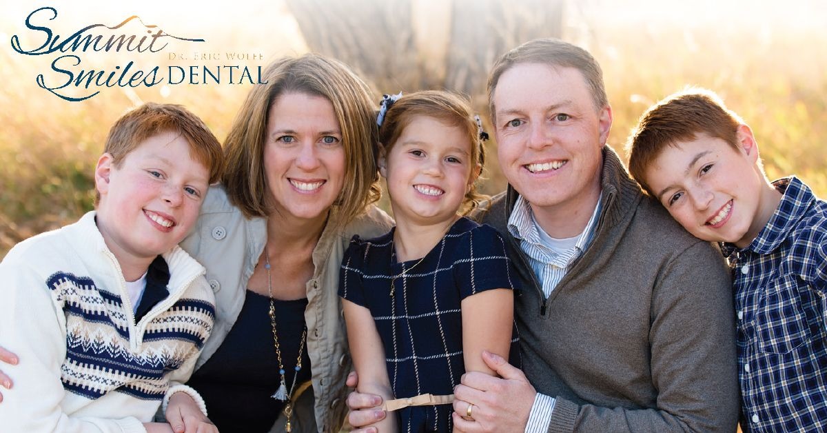 Summit Smiles Dental Facebook ad: Schedule An Appointment Today!