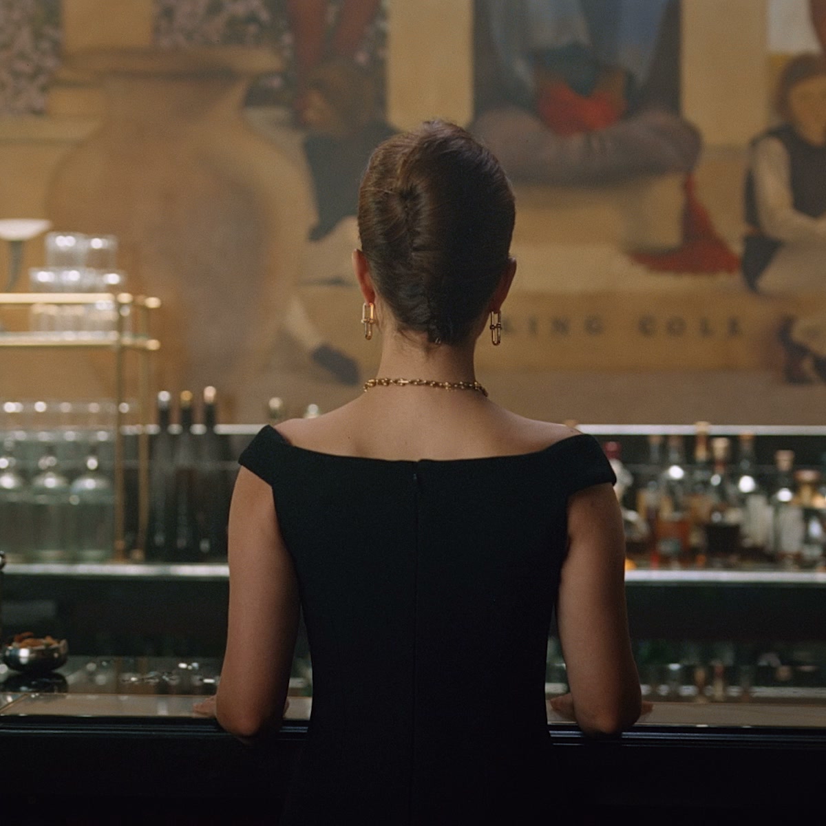 Tiffany & Co. Facebook ad: New House ambassador Natalie Portman embodies the strength…