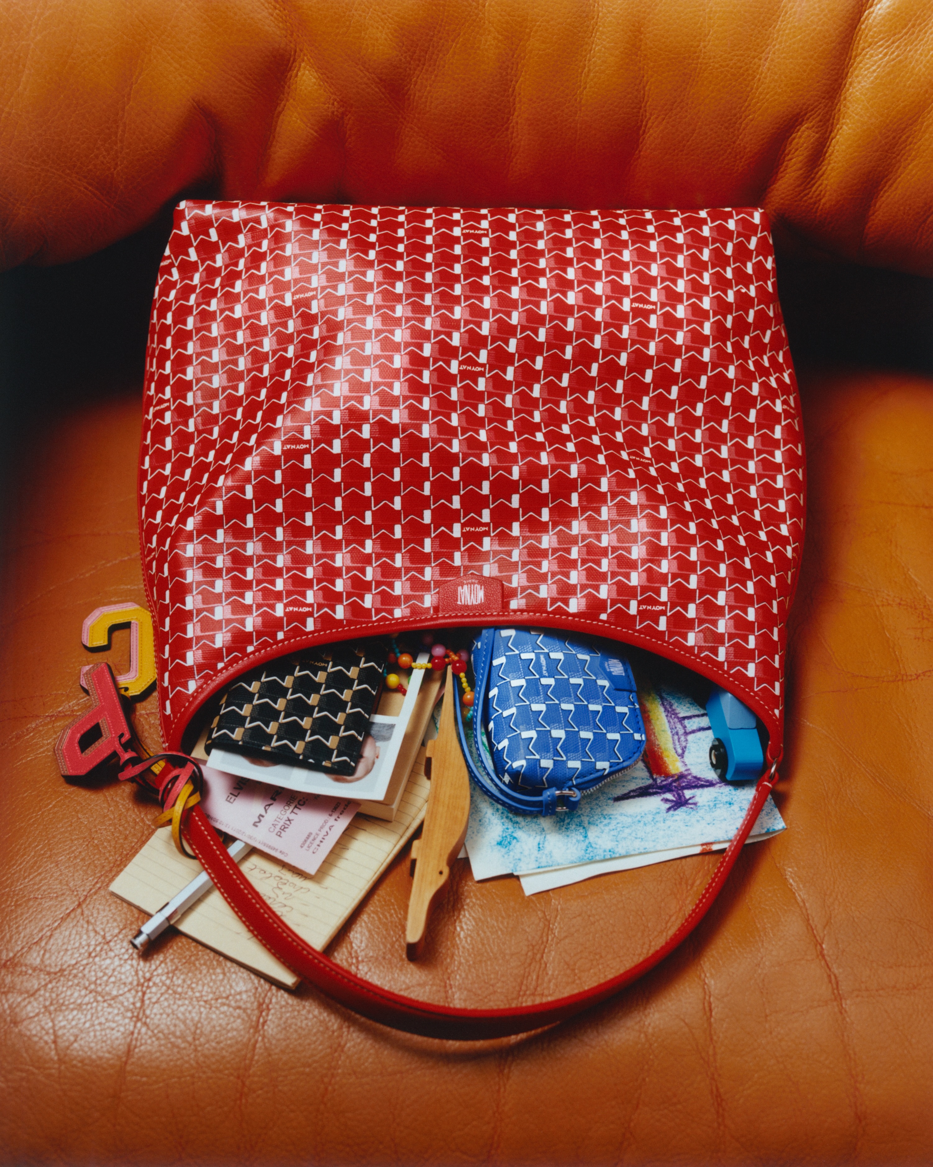MOYNAT Facebook ad