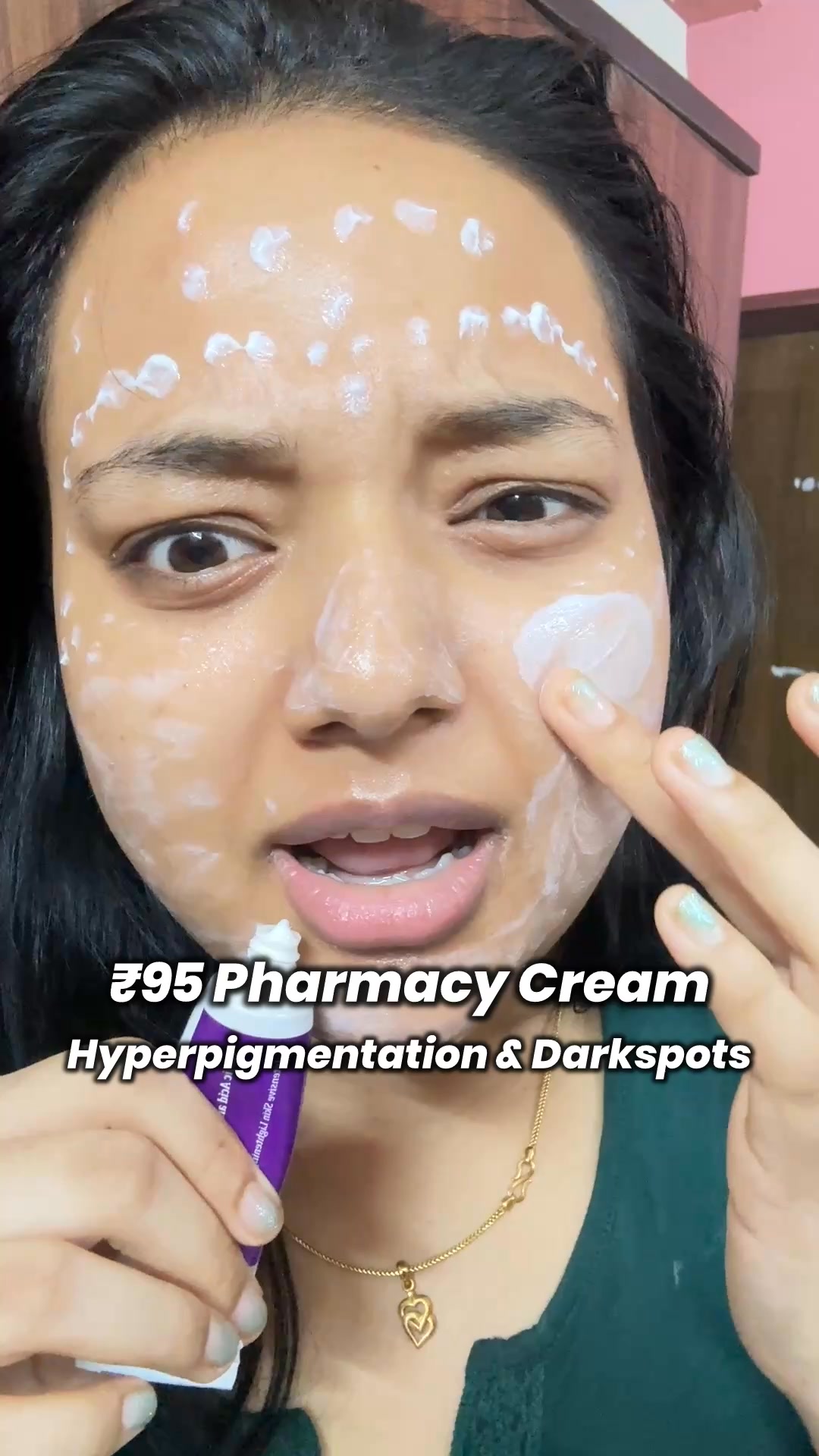 Zeelab Pharmacy Facebook ad: Glow Karega Sirf ₹95 Mein