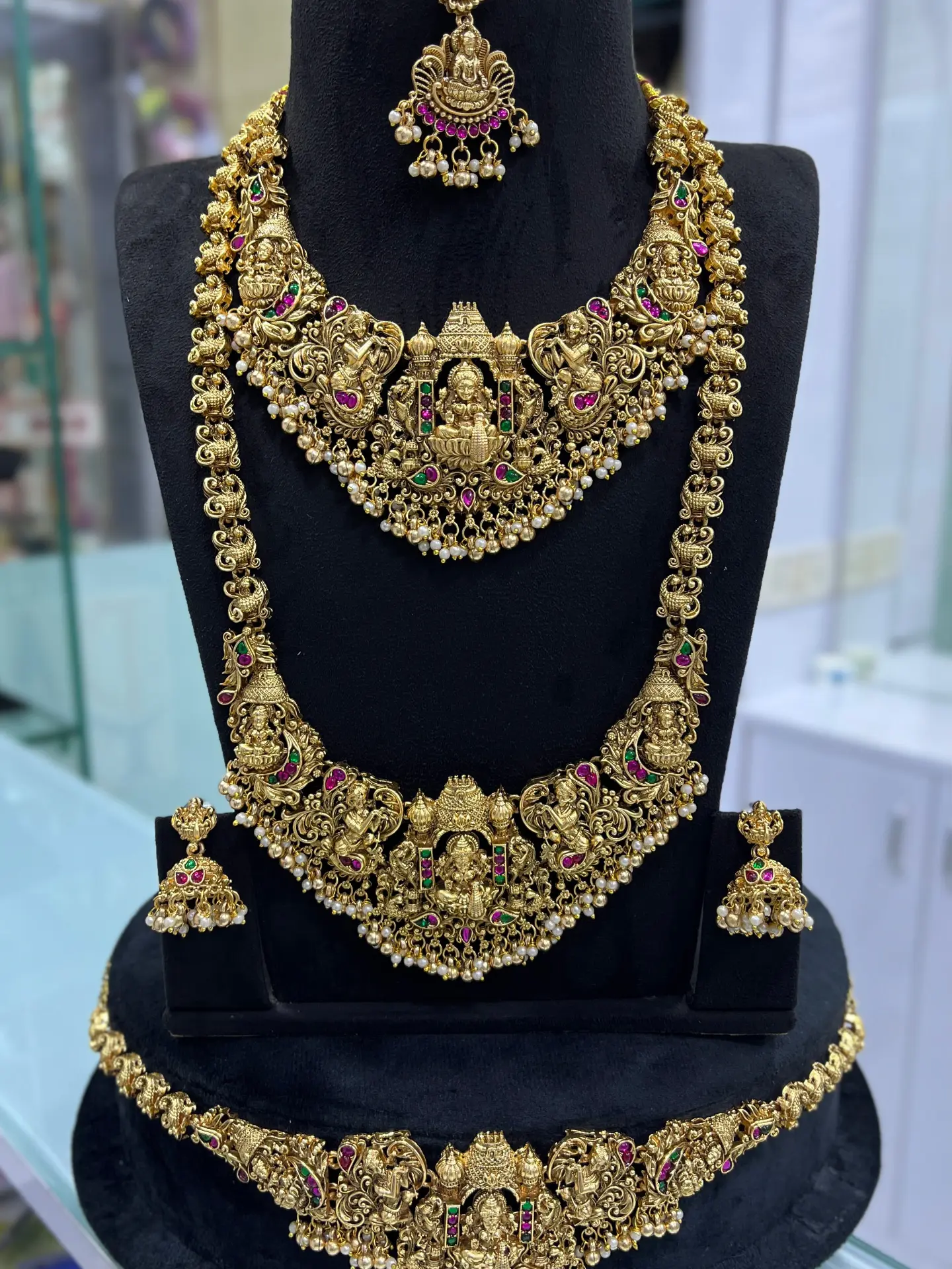 Navil Trendz jewellery wholesaler Facebook ad