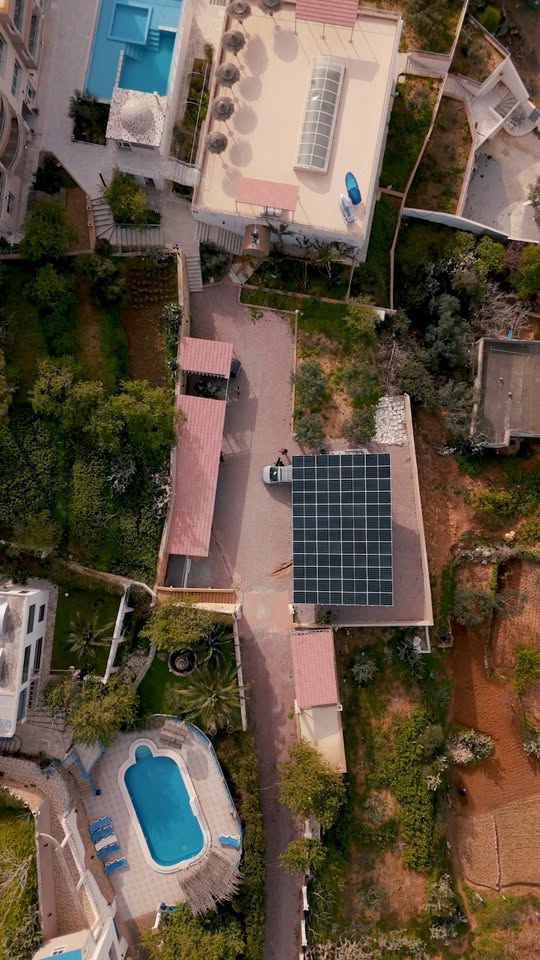 Tech Solaire Innovation TSI Facebook ad: Parking Solaire, Une solution intelligente signée TSI