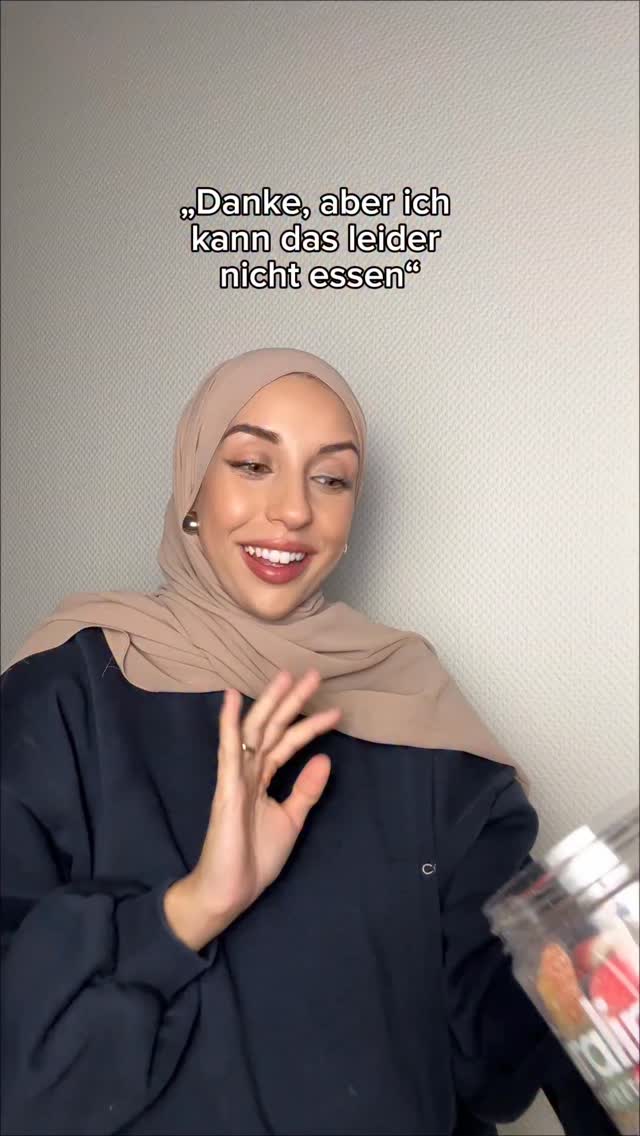 Miralina's Halal Sweets Facebook ad: Ja, wir wissen es ist schwer zu glauben…