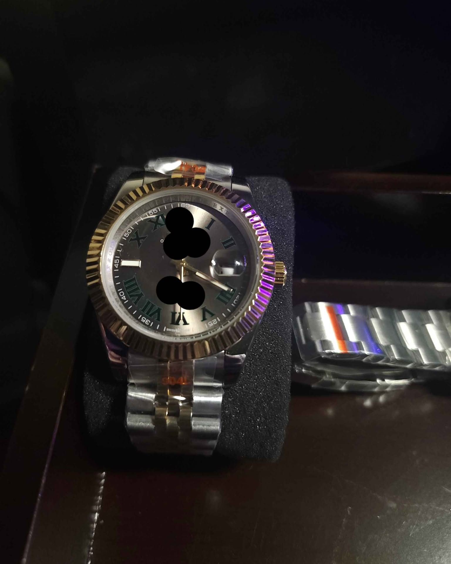 Katrina Nguyen Facebook ad: Automatic Watch