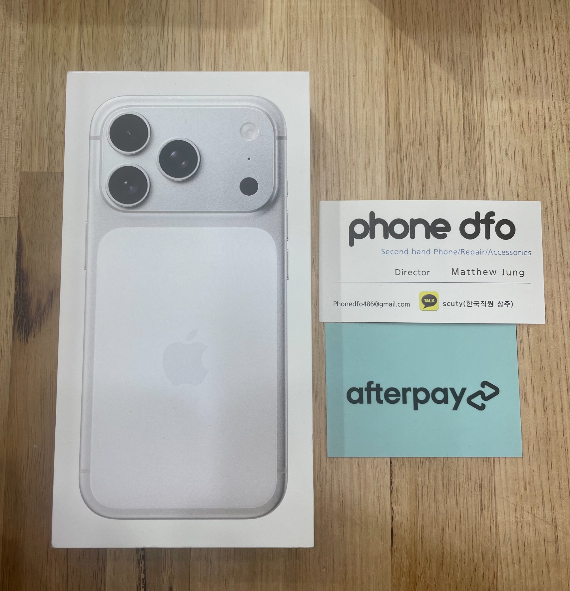 Matthew Jung Facebook ad: Brand NEW iPhone 17 Pro Max Silver 256GB 100% iPhone 17…