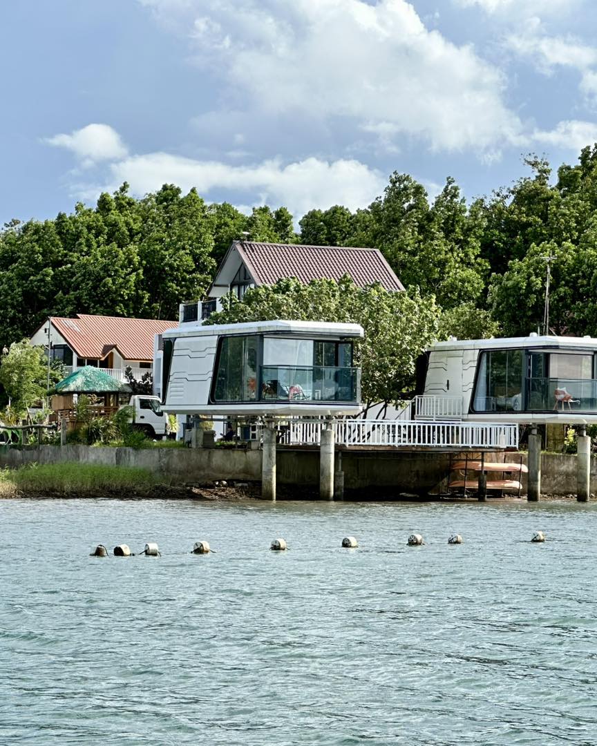Yolly’s Lake House Facebook ad