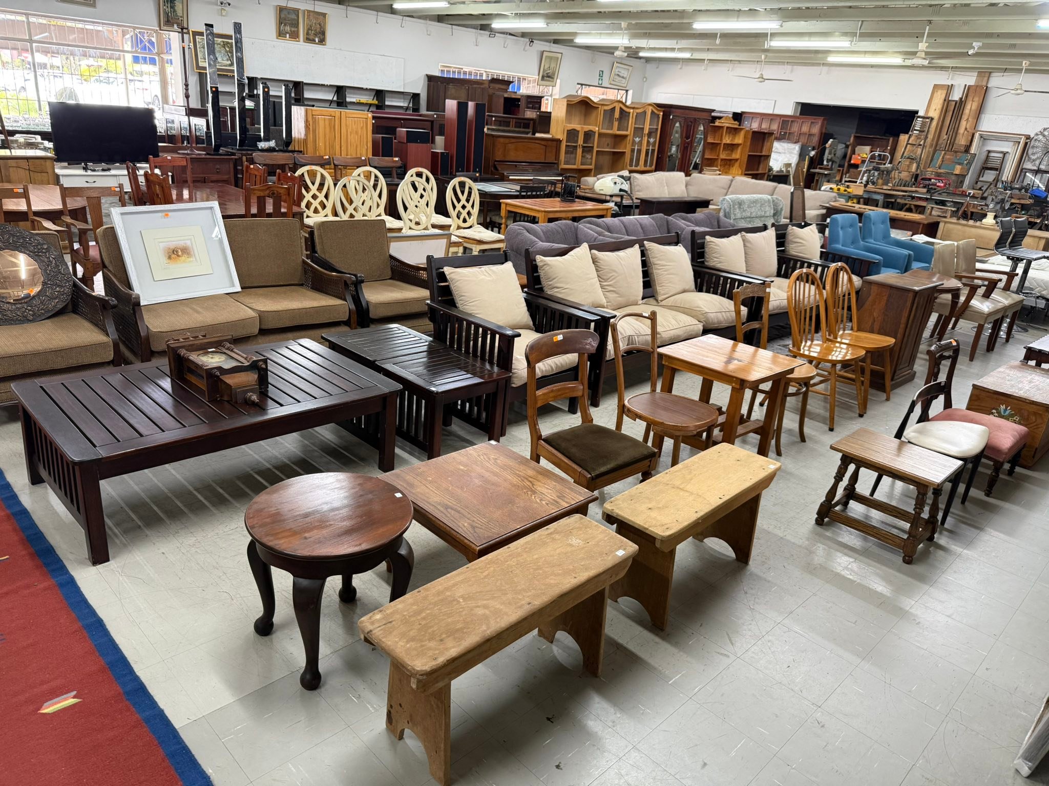 Cannons Auctioneers Facebook ad: JOIN US FOR OUR WEEKLY TUESDAY AUCTION