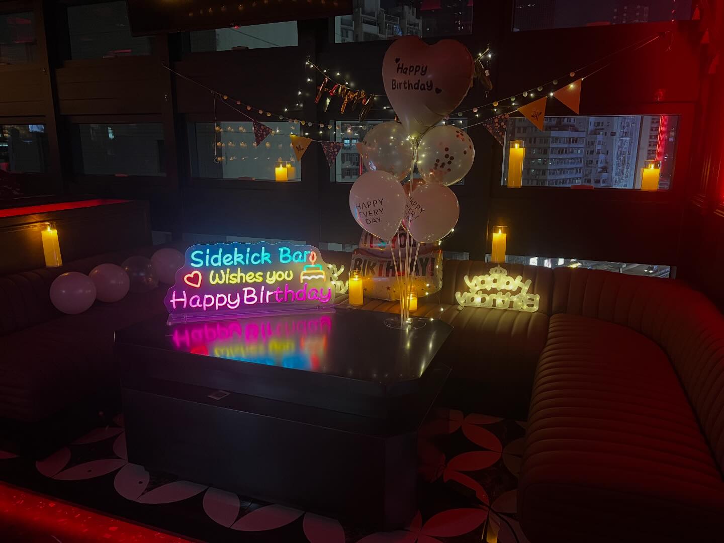 Sidekick Bar Facebook ad: 餐廳線上預訂Self-Service Reservation