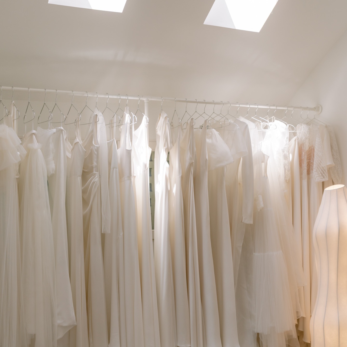 The.white.flow Facebook ad: L’excellence des créateurs pour le plus beau jour…